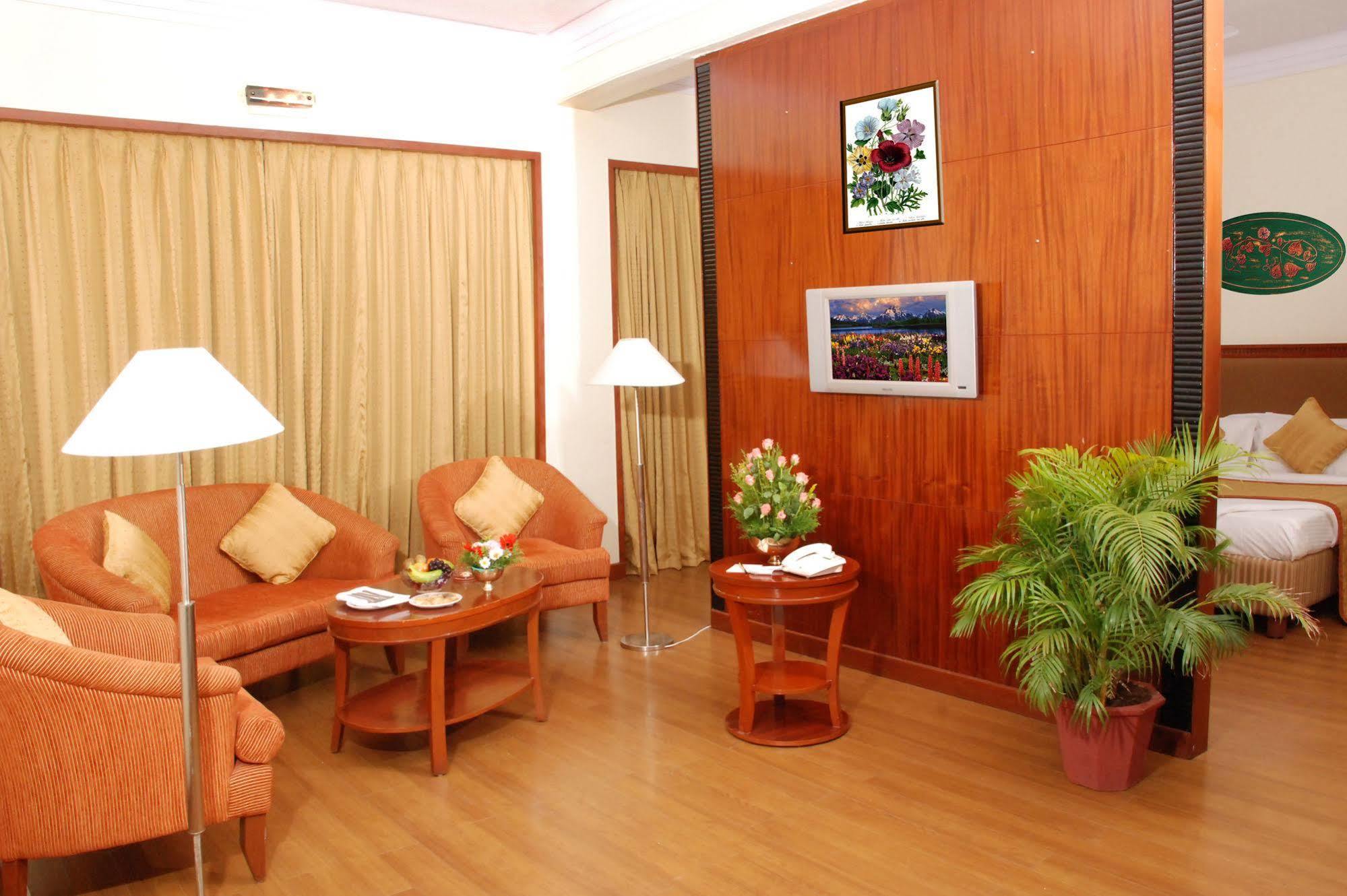Royal Court Hotel Madurai Luaran gambar