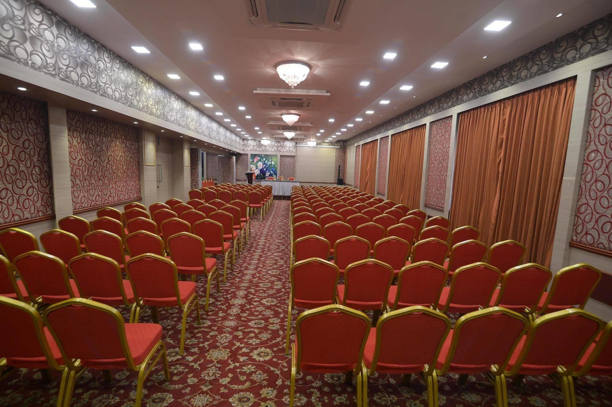 Royal Court Hotel Madurai Luaran gambar