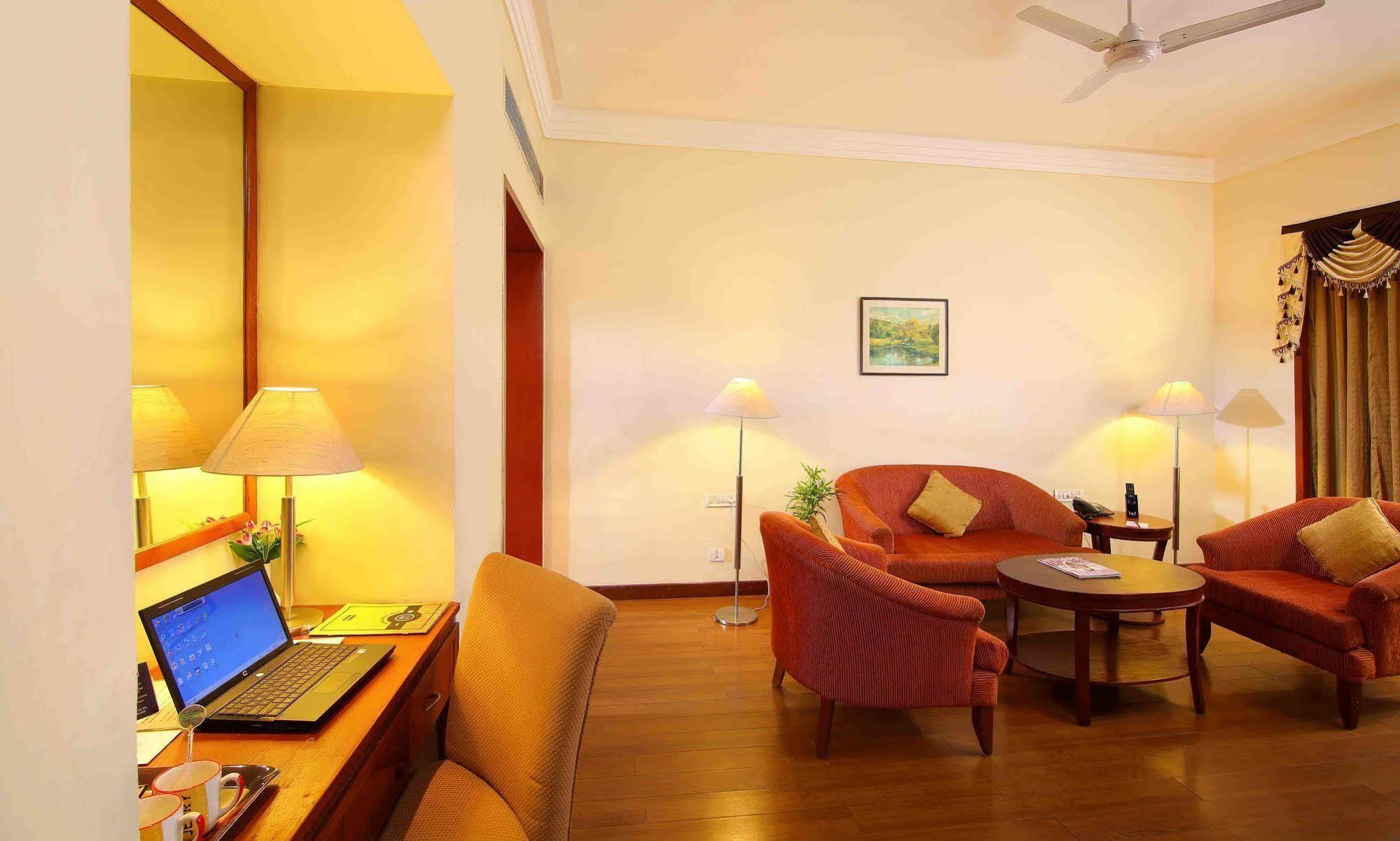 Royal Court Hotel Madurai Luaran gambar
